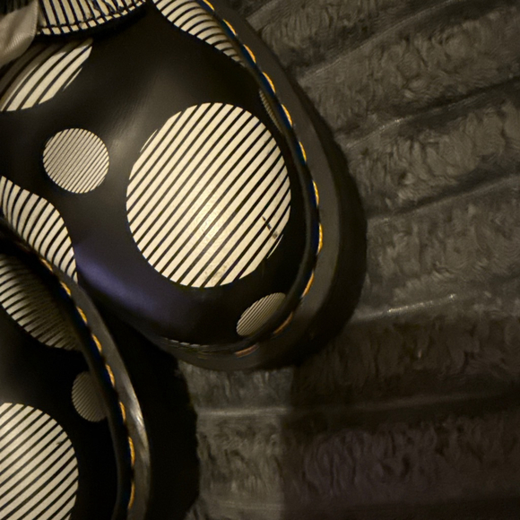 Women's Dr. Martens Jadon Black White Polka Dot Lace Up Boots US 8 UK6 EUC - Picture 4 of 7